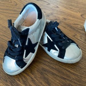 Kids golden goose sneakers. Size 25.
